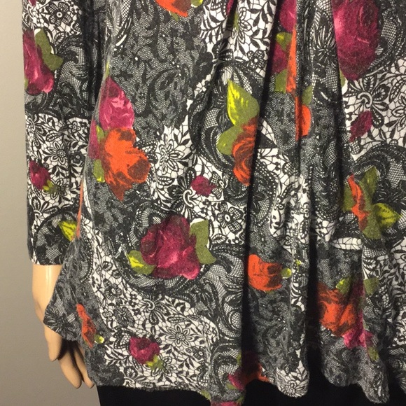 FEVER MULTICOLOR STRETCHY FLORAL TOP/TUNIC - Picture 3 of 8